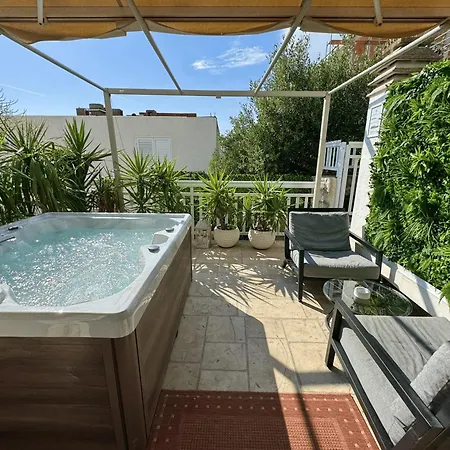 Cb Boutique Hvar Town