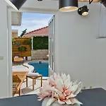 Casa Benita Boutique هفار