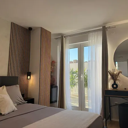 Cb Boutique Bed & Breakfast 4*